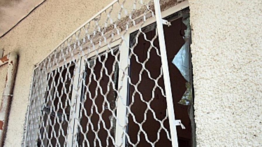 Прозорците на медицинския център