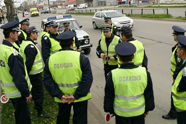 Полицай катастрофира заради превишена скорост