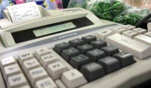 Министър Дянков отлага връзката на касовите апарати с НАП