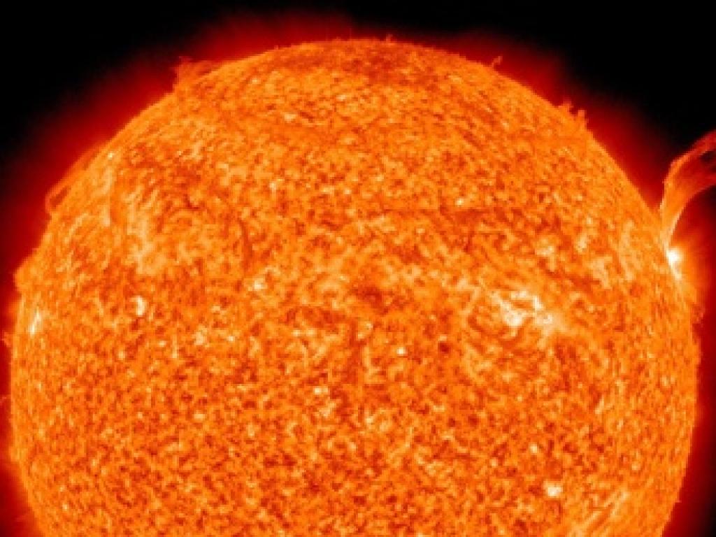Слънцето изригна като абсолютен звяр съобщи Science Alert  На 14 декември