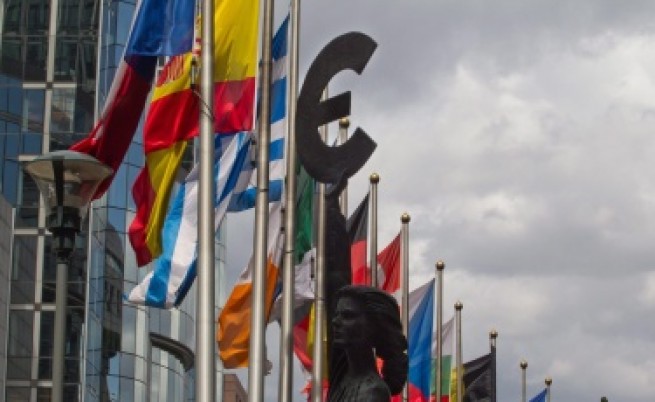 ЕЦБ вече не е против частичния фалит на Гърция