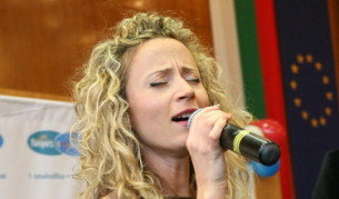 Деси Добрева