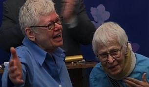 84-годишната Кони и 76-годишната й партньорка Филис станаха първата хомосексуална двойка, сключила брак в Ню Йорк