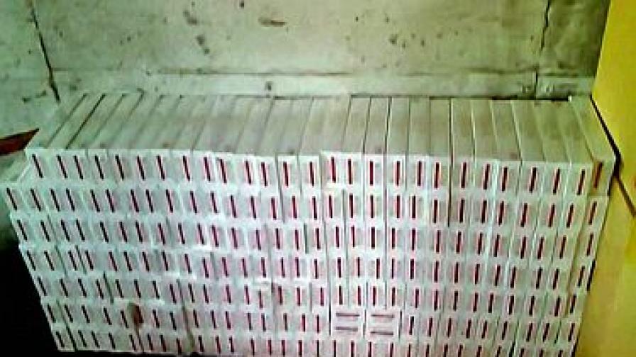 Антимафиоти разкриха нелегален склад за цигари в Бяла