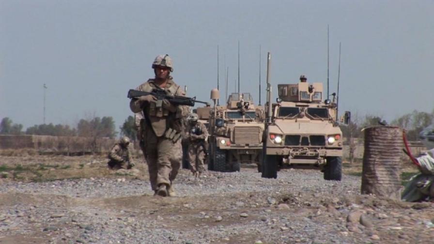 90 ранени при атентат срещу база на НАТО в Афганистан
