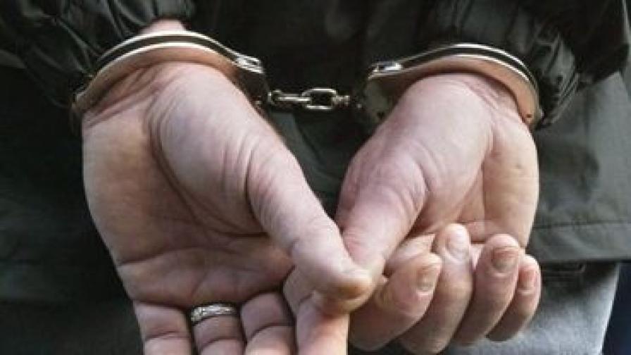 Двама арестувани при опит за обир на златарско ателие