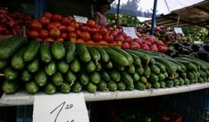 Потребителските цени с понижение през август