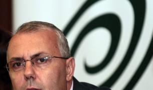 "Фейсбук" цензурирала антиромските ни лозунги