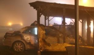 Горящи коли на денонощен охраняем паркинг в Студентския град през декември миналата година