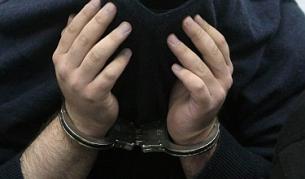 Затворник от Бобов дол си зашил очите в знак на протест