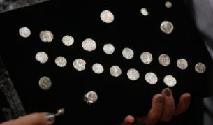 Археолозите нарекоха "съкровището на цар Иван Шишман", монетите, намерени при проучвания на крепостта "Кокалянски Урвич" край София