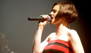 Новата вокалистка на групата Ноеми Волфс