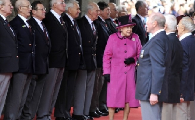 Кралица Елизабет ІІ чества 60 години на трона