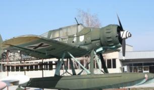 Единственият запазен в света хидроплан "АРАДО-196 А-3 Акула" е в Музея на авиацията при авиобазата в Крумово край Пловдив