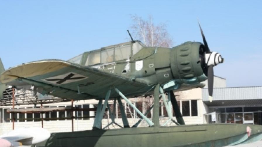 Единственият запазен в света хидроплан "АРАДО-196 А-3 Акула" е в Музея на авиацията при авиобазата в Крумово край Пловдив