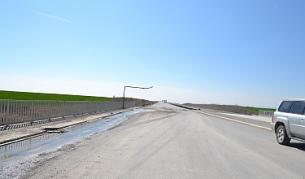 Ремонтират отсечката от "Тракия" при Пазарджик по нов метод - студено рециклиране