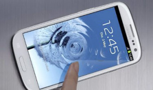 "Самсунг" представиха новия си смартфон - "Галакси С3"