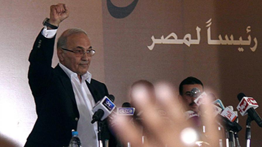 Съд нареди египетският парламент да бъде разпуснат