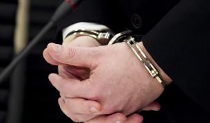 Кметски наместник и общинари задържани за подкуп