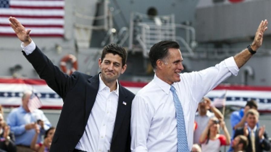 Пол Райън (вляво) и Мит Ромни