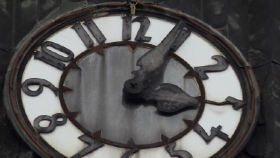 Часовник в Перник, спрял по време на земетресението на 22 май
