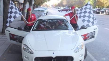 Модата среща високите скорости в The Mall