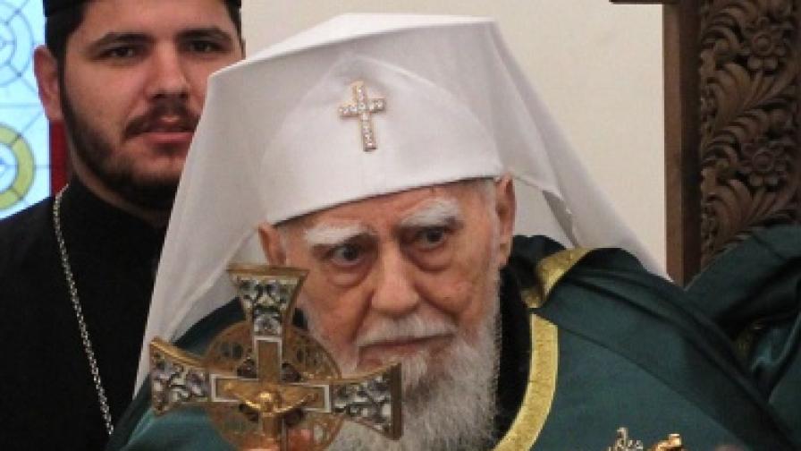 Патриарх Максим става на 98 години