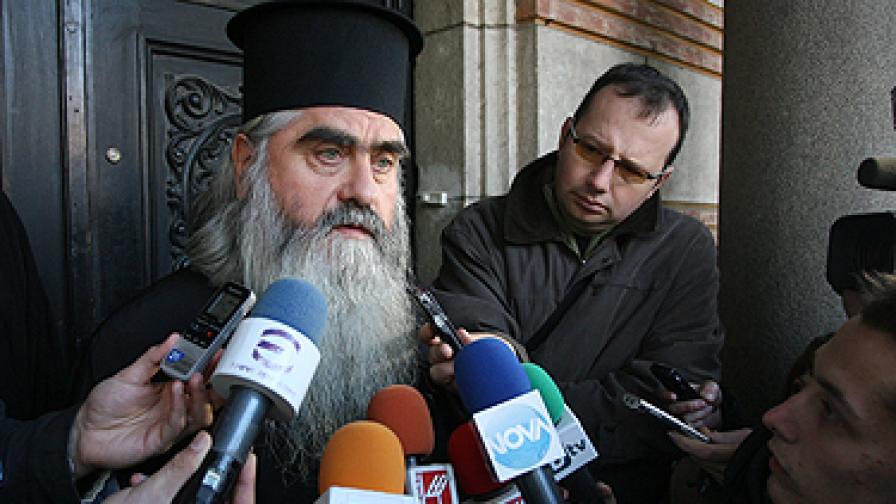 Митрополит Кирил: Няма място за втора църква