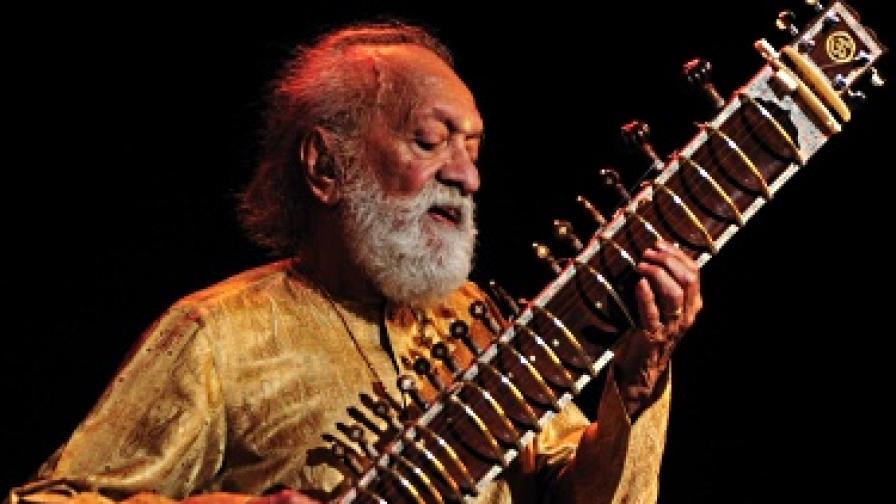 На 92 години почина легендарният индийски музикант Рави Шанкар