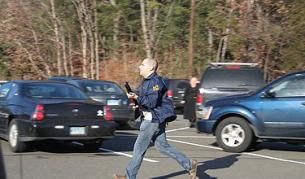 Стрелбата в началното училище в Кънектикът взе 27 жертви