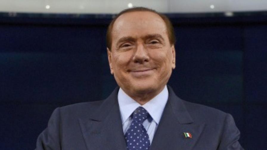 Какво прави Берлускони с Италия?