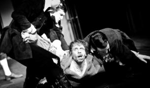 Калин Врачански в ролята на Квазимодо в "Парижката Света Богородица", постановка на театър "София", реж. Лилия Абаджиева