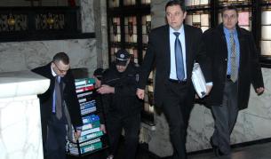 Председателят на парламентарната комисия за борба с корупцията по високите етажи на властта Яне Янев се среща с главния прокурор Сотир Цацаров на 11 февруари във връзка с установени корупционни схеми в енергетиката