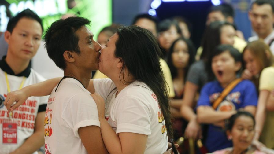 Нов световен рекорд за най-дълга целувка