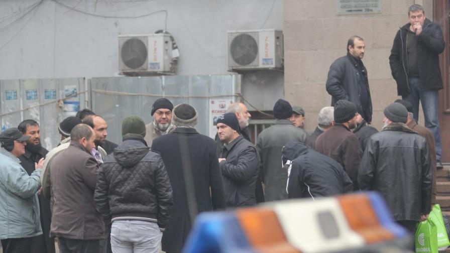 За първи път отложиха заседание по делото срещу 13-те имами в Пазарджик на 17 декември 2012 г.
