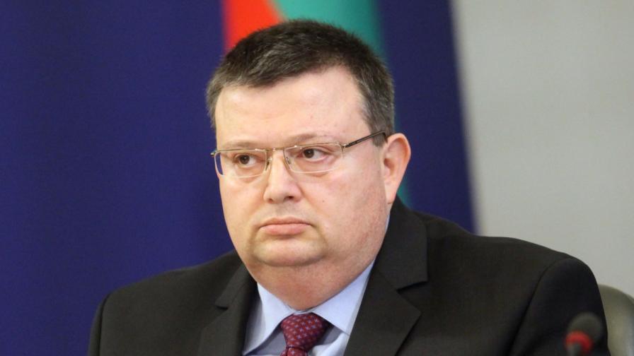 Цацаров разпореди проверка на договорите с "Марица Изток" 1 и 3
