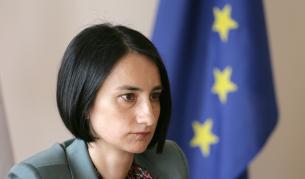Костадинова: С този мандат реформа в политиката по доходите не може да има
