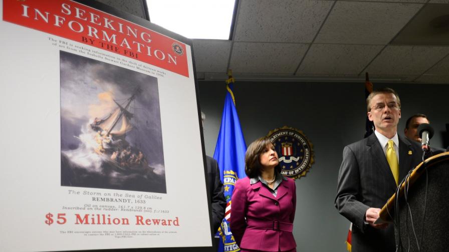 На пресконференция в Бостън специалният агент на ФБР Ричард Делорие разказа за крадците