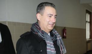 Атанас Вълков в отлично настроение в съда през ноември 2012 г.