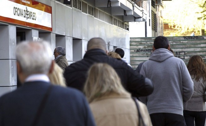 Безработицата в Испания вече е над 27%