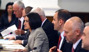 Отчитат се служебните министри