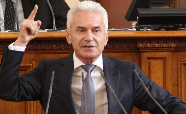 Сидеров: Спасих парламента от нескопосан опит за саботаж