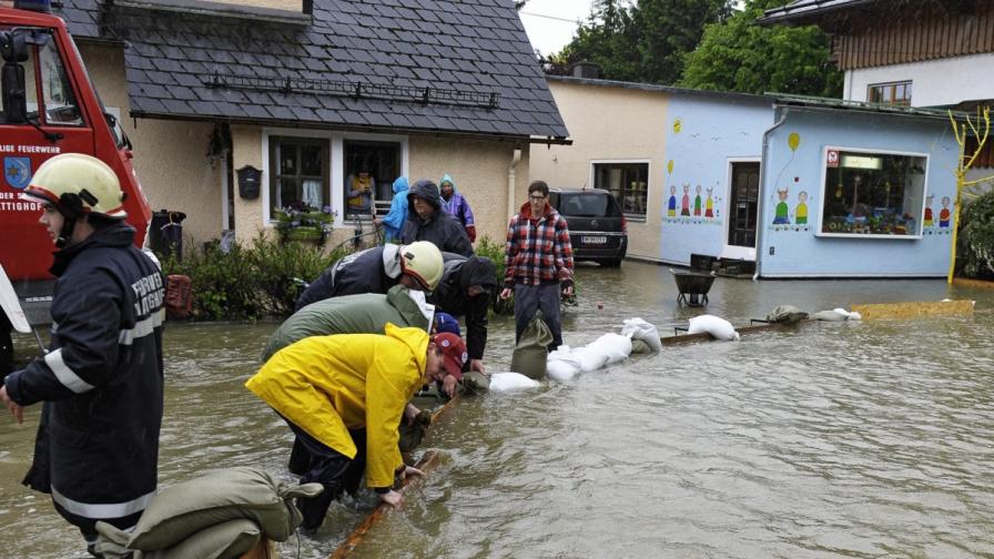 Наводненията в Централна Европа взеха близо 10 жертви