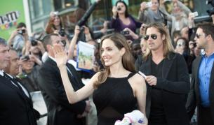 Джоли и Пит се местят в РЮА