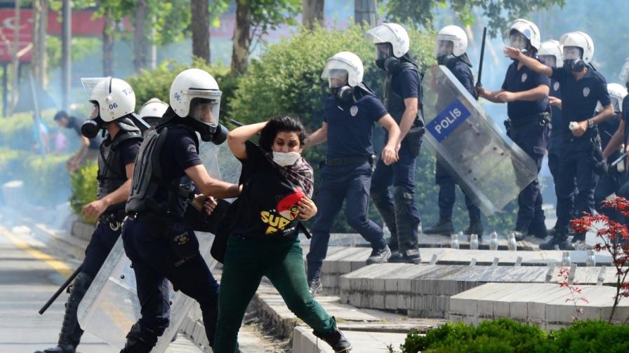 Безредиците в Турция продължават