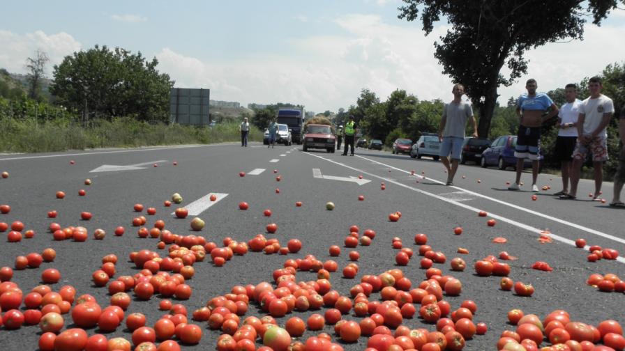 Мобилни групи ще следят какви зеленчуци и плодове внасяме от Македония