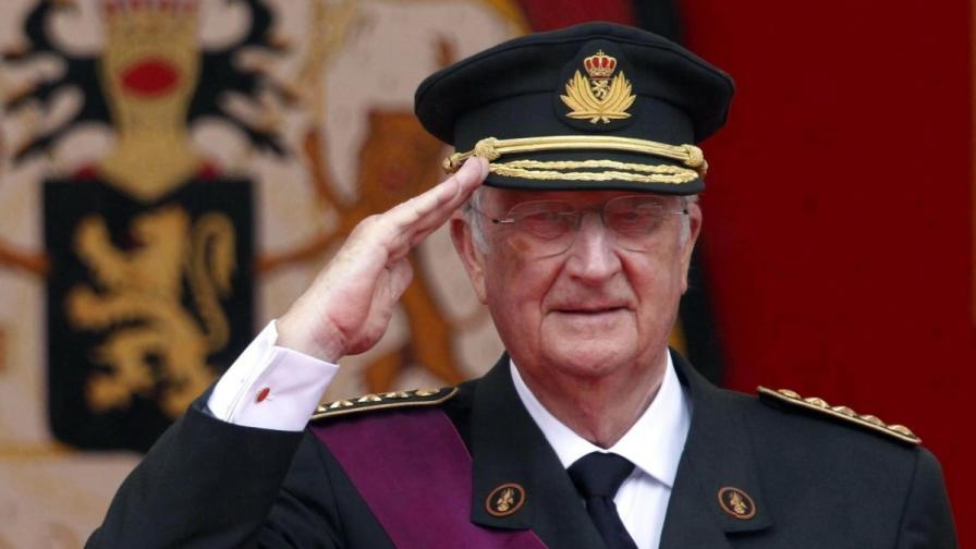 Белгийският крал обяви, че ще абдикира в полза на сина си