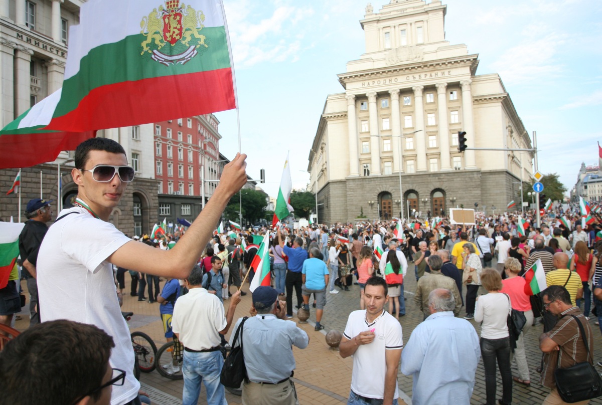 НЦИОМ: 58% от българите подкрепят протестите срещу кабинета