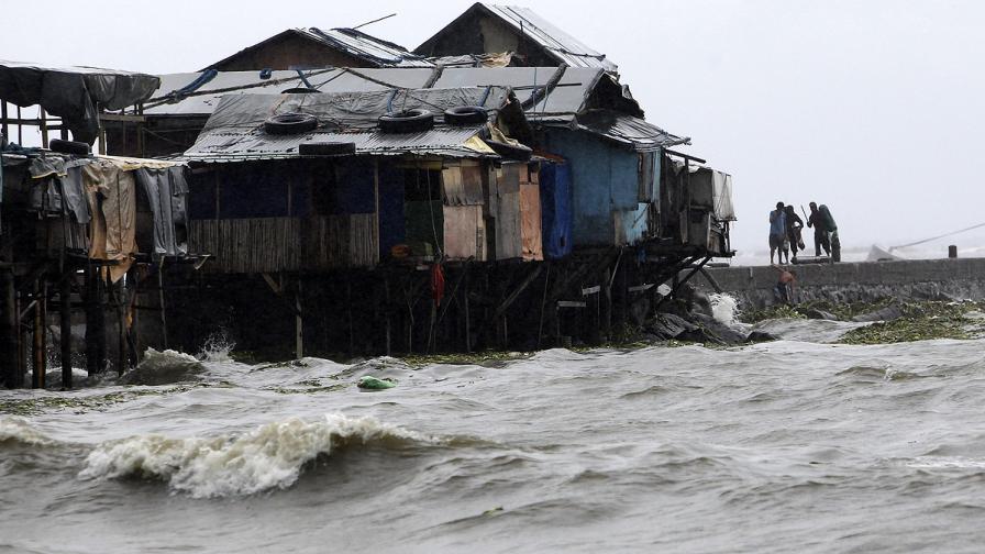 Наводнения взеха жертви във Филипините, Судан и Афганистан