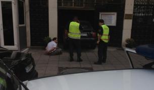 Лек автомобил се вряза в турското посолство